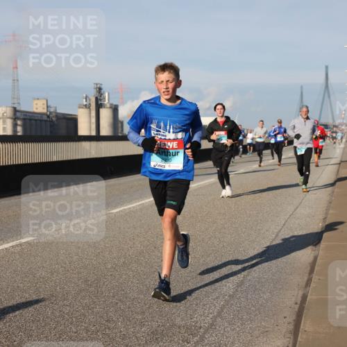 03.10.2025 - Köhlbrandbrückenlauf Lena Gebhardt http://msf.ph/oto/9127713 03.10.2025 09:47:35 Position 2 2920 meine-sportfotos.de