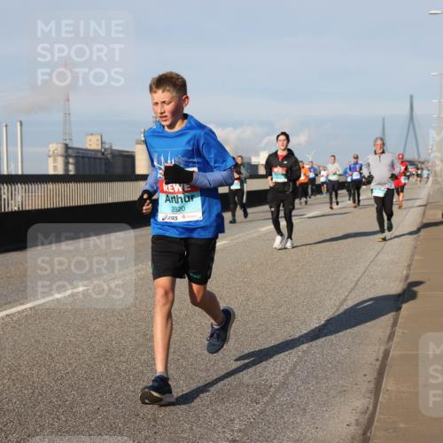 03.10.2025 - Köhlbrandbrückenlauf Lena Gebhardt http://msf.ph/oto/9127732 03.10.2025 09:47:36 Position 2 2920 meine-sportfotos.de