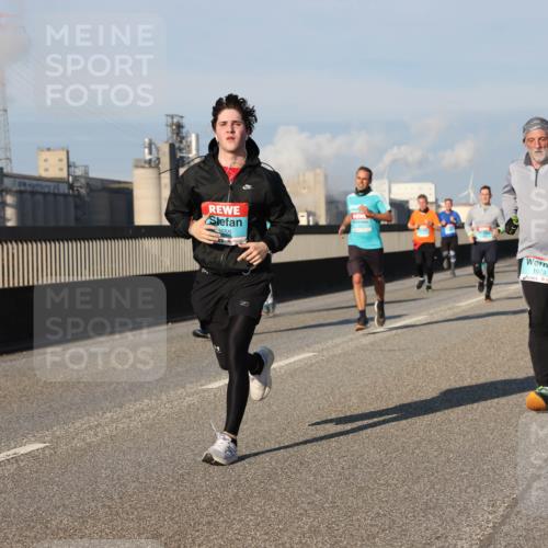 03.10.2025 - Köhlbrandbrückenlauf Lena Gebhardt http://msf.ph/oto/9127752 03.10.2025 09:47:37 Position 2 3655, 1073 meine-sportfotos.de