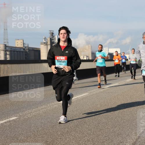 03.10.2025 - Köhlbrandbrückenlauf Lena Gebhardt http://msf.ph/oto/9127754 03.10.2025 09:47:37 Position 2 3655, 1073 meine-sportfotos.de