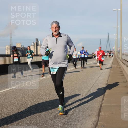 03.10.2025 - Köhlbrandbrückenlauf Lena Gebhardt http://msf.ph/oto/9127798 03.10.2025 09:47:38 Position 2 1073 meine-sportfotos.de