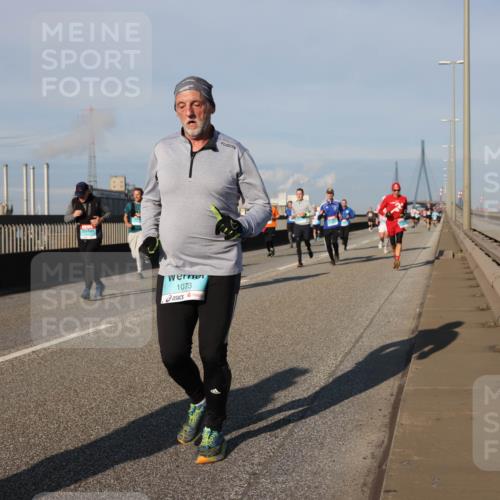 03.10.2025 - Köhlbrandbrückenlauf Lena Gebhardt http://msf.ph/oto/9127812 03.10.2025 09:47:39 Position 2 1073 meine-sportfotos.de