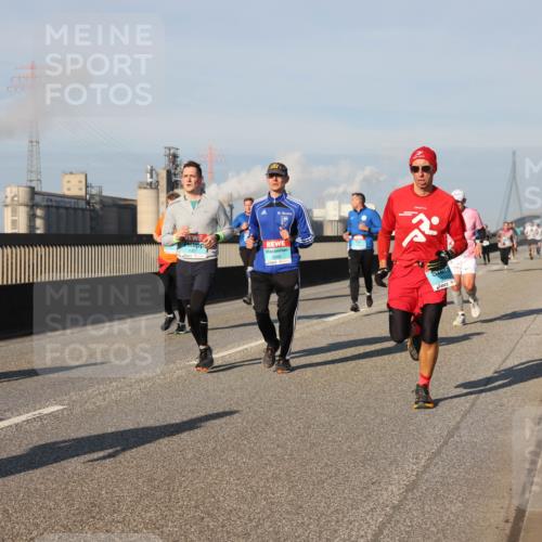 03.10.2025 - Köhlbrandbrückenlauf Lena Gebhardt http://msf.ph/oto/9127849 03.10.2025 09:47:41 Position 2  meine-sportfotos.de