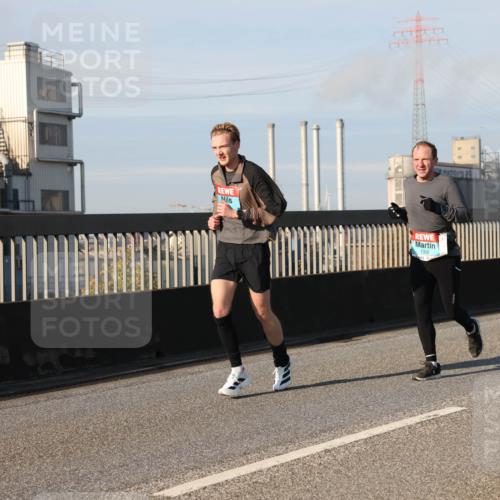 03.10.2025 - Köhlbrandbrückenlauf Lena Gebhardt http://msf.ph/oto/9128021 03.10.2025 09:47:54 Position 2 1308 meine-sportfotos.de
