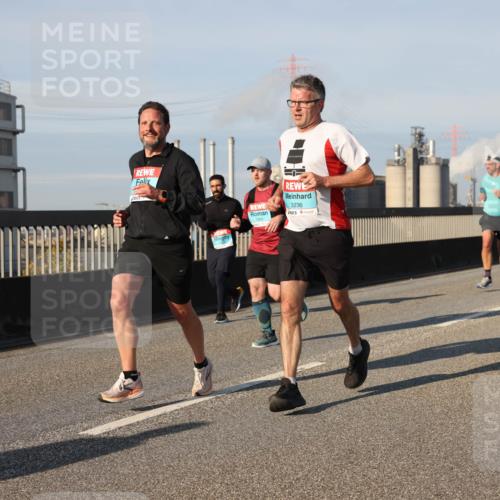 03.10.2025 - Köhlbrandbrückenlauf Lena Gebhardt http://msf.ph/oto/9128049 03.10.2025 09:47:57 Position 2 3236 meine-sportfotos.de