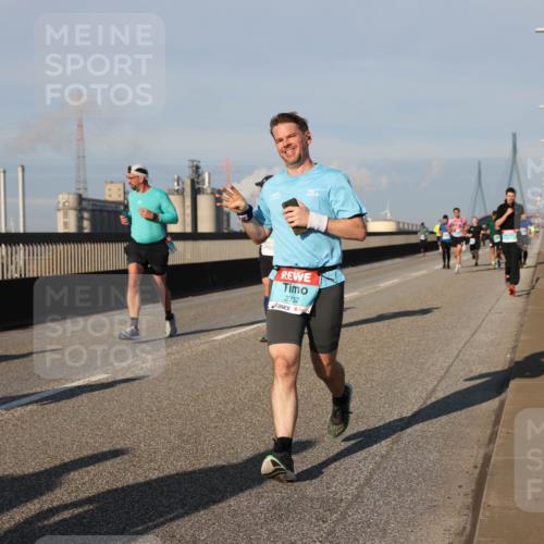03.10.2025 - Köhlbrandbrückenlauf Lena Gebhardt http://msf.ph/oto/9128072 03.10.2025 09:47:58 Position 2 2732 meine-sportfotos.de