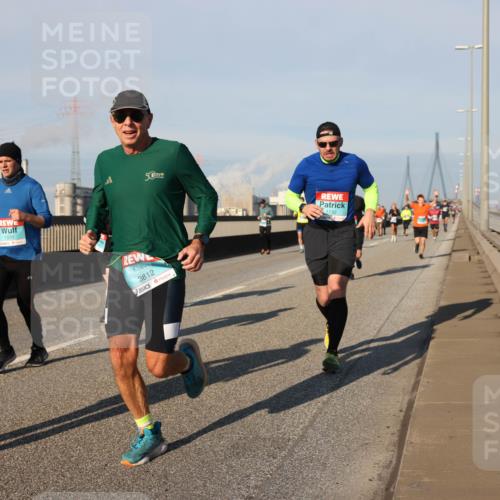 03.10.2025 - Köhlbrandbrückenlauf Lena Gebhardt http://msf.ph/oto/9128208 03.10.2025 09:48:07 Position 2 1370, 3812, 1132 meine-sportfotos.de