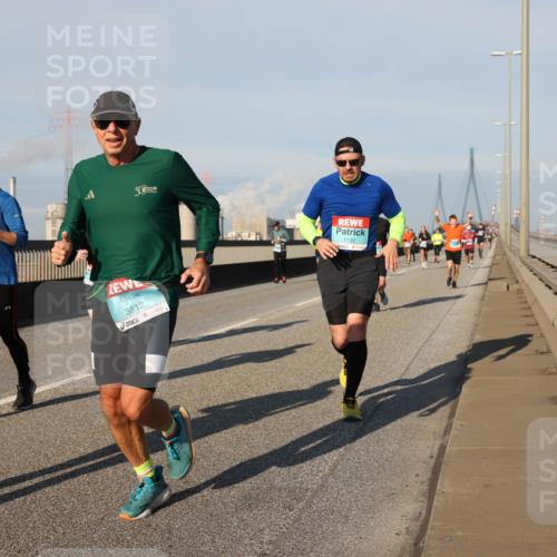 03.10.2025 - Köhlbrandbrückenlauf Lena Gebhardt http://msf.ph/oto/9128211 03.10.2025 09:48:07 Position 2 1370, 5, 3812, 1132 meine-sportfotos.de