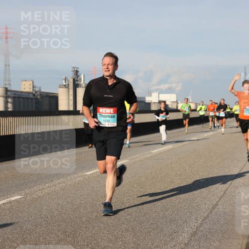 03.10.2025 - Köhlbrandbrückenlauf Lena Gebhardt http://msf.ph/oto/9128252 03.10.2025 09:48:09 Position 2 1239 meine-sportfotos.de