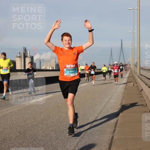 03.10.2025 - Köhlbrandbrückenlauf Lena Gebhardt http://msf.ph/oto/9128314 03.10.2025 09:48:11 Position 2 3496 meine-sportfotos.de