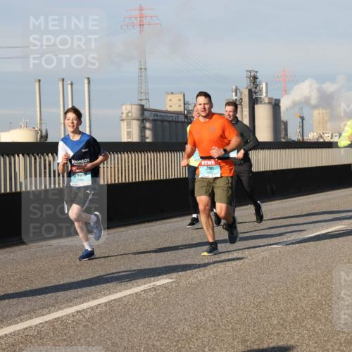 03.10.2025 - Köhlbrandbrückenlauf Lena Gebhardt http://msf.ph/oto/9128476 03.10.2025 09:48:18 Position 2 3196 meine-sportfotos.de