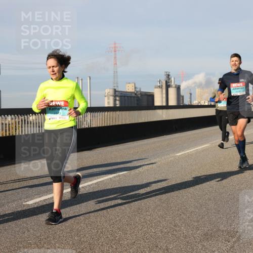 03.10.2025 - Köhlbrandbrückenlauf Lena Gebhardt http://msf.ph/oto/9128523 03.10.2025 09:48:20 Position 2 222, 1312 meine-sportfotos.de