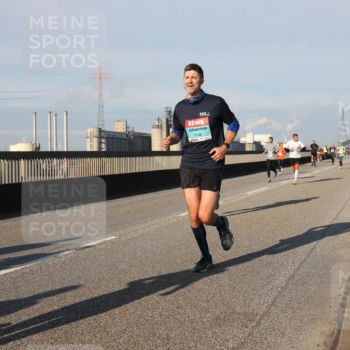 03.10.2025 - Köhlbrandbrückenlauf Lena Gebhardt http://msf.ph/oto/9128550 03.10.2025 09:48:21 Position 2 3138 meine-sportfotos.de