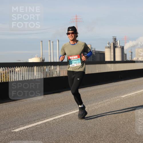 03.10.2025 - Köhlbrandbrückenlauf Lena Gebhardt http://msf.ph/oto/9128574 03.10.2025 09:48:22 Position 2 1245 meine-sportfotos.de