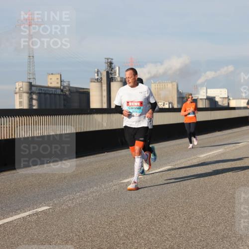03.10.2025 - Köhlbrandbrückenlauf Lena Gebhardt http://msf.ph/oto/9128611 03.10.2025 09:48:24 Position 2 2672 meine-sportfotos.de