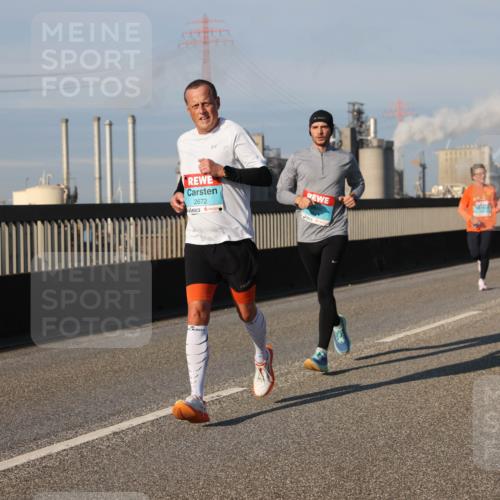 03.10.2025 - Köhlbrandbrückenlauf Lena Gebhardt http://msf.ph/oto/9128643 03.10.2025 09:48:25 Position 2 2672 meine-sportfotos.de