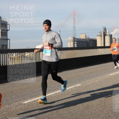 03.10.2025 - Köhlbrandbrückenlauf Lena Gebhardt http://msf.ph/oto/9128678 03.10.2025 09:48:26 Position 2 3821 meine-sportfotos.de