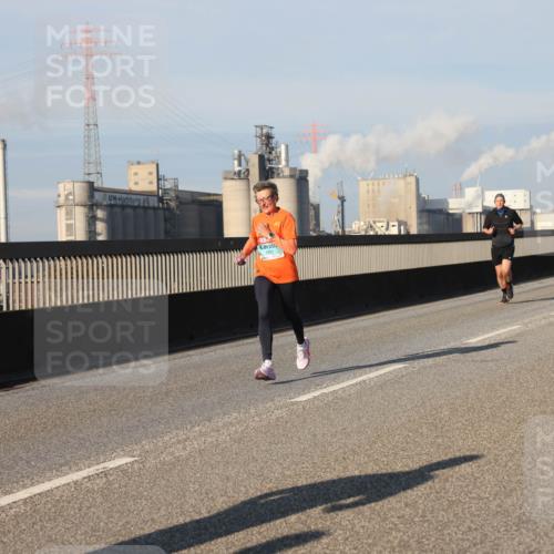 03.10.2025 - Köhlbrandbrückenlauf Lena Gebhardt http://msf.ph/oto/9128688 03.10.2025 09:48:27 Position 2 1211 meine-sportfotos.de