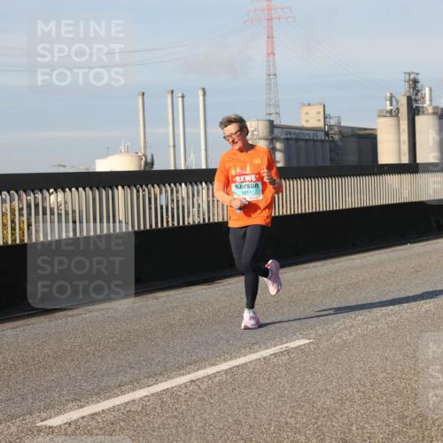 03.10.2025 - Köhlbrandbrückenlauf Lena Gebhardt http://msf.ph/oto/9128725 03.10.2025 09:48:28 Position 2 1211 meine-sportfotos.de