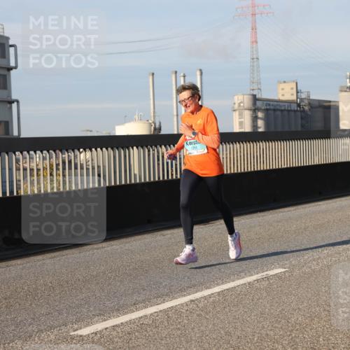 03.10.2025 - Köhlbrandbrückenlauf Lena Gebhardt http://msf.ph/oto/9128742 03.10.2025 09:48:28 Position 2 1211 meine-sportfotos.de