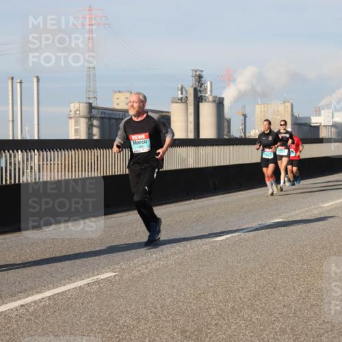 03.10.2025 - Köhlbrandbrückenlauf Lena Gebhardt http://msf.ph/oto/9128871 03.10.2025 09:48:33 Position 2 1385, 3721 meine-sportfotos.de