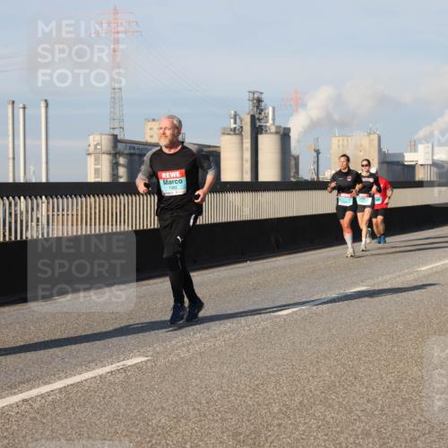 03.10.2025 - Köhlbrandbrückenlauf Lena Gebhardt http://msf.ph/oto/9128877 03.10.2025 09:48:33 Position 2 1385, 1, 3721 meine-sportfotos.de