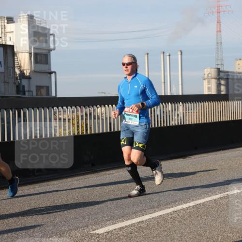 03.10.2025 - Köhlbrandbrückenlauf Lena Gebhardt http://msf.ph/oto/9129076 03.10.2025 09:48:39 Position 2 1302 meine-sportfotos.de