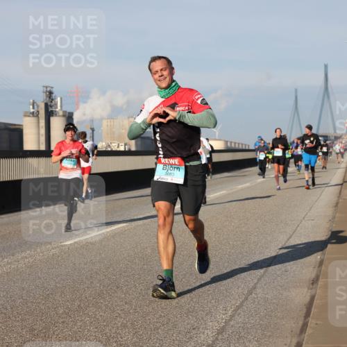 03.10.2025 - Köhlbrandbrückenlauf Lena Gebhardt http://msf.ph/oto/9129162 03.10.2025 09:48:45 Position 2 3053 meine-sportfotos.de