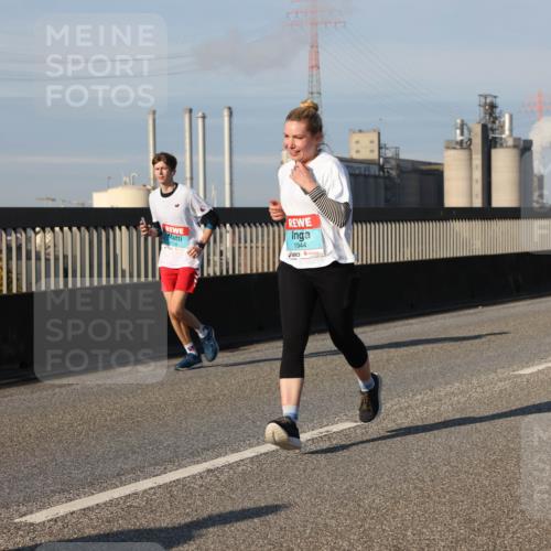 03.10.2025 - Köhlbrandbrückenlauf Lena Gebhardt http://msf.ph/oto/9129299 03.10.2025 09:48:49 Position 2 1944 meine-sportfotos.de