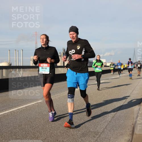 03.10.2025 - Köhlbrandbrückenlauf Lena Gebhardt http://msf.ph/oto/9129404 03.10.2025 09:48:52 Position 2 1152 meine-sportfotos.de