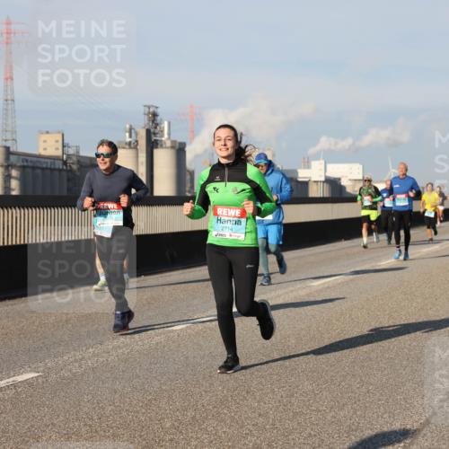 03.10.2025 - Köhlbrandbrückenlauf Lena Gebhardt http://msf.ph/oto/9129429 03.10.2025 09:48:53 Position 2 2714 meine-sportfotos.de