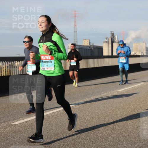 03.10.2025 - Köhlbrandbrückenlauf Lena Gebhardt http://msf.ph/oto/9129470 03.10.2025 09:48:54 Position 2 1218, 2714 meine-sportfotos.de