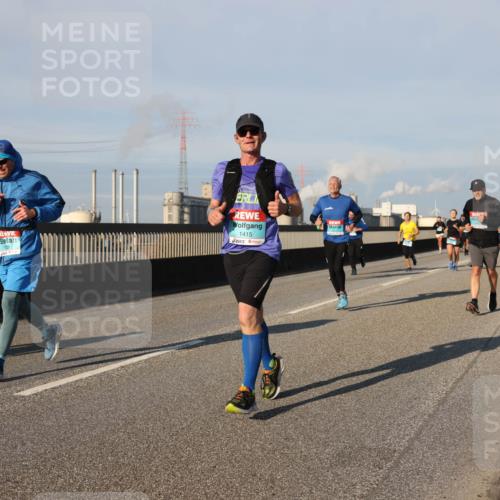 03.10.2025 - Köhlbrandbrückenlauf Lena Gebhardt http://msf.ph/oto/9129525 03.10.2025 09:48:57 Position 2 6, 1415 meine-sportfotos.de
