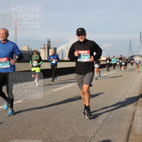 03.10.2025 - Köhlbrandbrückenlauf Lena Gebhardt http://msf.ph/oto/9129576 03.10.2025 09:48:58 Position 2 3679, 1403 meine-sportfotos.de