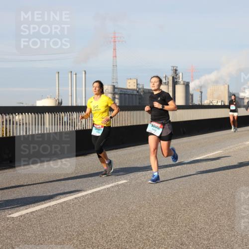 03.10.2025 - Köhlbrandbrückenlauf Lena Gebhardt http://msf.ph/oto/9129650 03.10.2025 09:49:01 Position 2 3764, 3333 meine-sportfotos.de