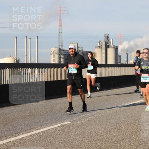 03.10.2025 - Köhlbrandbrückenlauf Lena Gebhardt http://msf.ph/oto/9129712 03.10.2025 09:49:04 Position 2 2661, 1092 meine-sportfotos.de