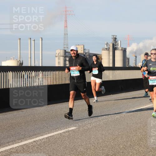 03.10.2025 - Köhlbrandbrückenlauf Lena Gebhardt http://msf.ph/oto/9129717 03.10.2025 09:49:04 Position 2 2661, 1092 meine-sportfotos.de