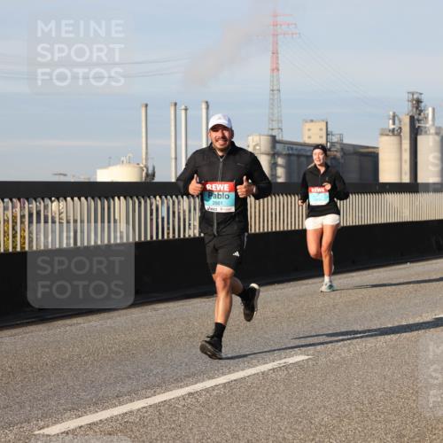03.10.2025 - Köhlbrandbrückenlauf Lena Gebhardt http://msf.ph/oto/9129734 03.10.2025 09:49:05 Position 2 2661, 1092 meine-sportfotos.de