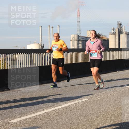 03.10.2025 - Köhlbrandbrückenlauf Lena Gebhardt http://msf.ph/oto/9129892 03.10.2025 09:49:11 Position 2 3579 meine-sportfotos.de