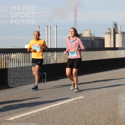 03.10.2025 - Köhlbrandbrückenlauf Lena Gebhardt http://msf.ph/oto/9129901 03.10.2025 09:49:12 Position 2 1428, 3579 meine-sportfotos.de