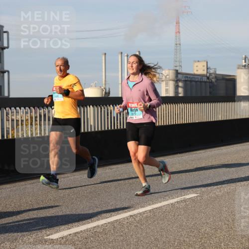 03.10.2025 - Köhlbrandbrückenlauf Lena Gebhardt http://msf.ph/oto/9129907 03.10.2025 09:49:12 Position 2 1428, 3579 meine-sportfotos.de