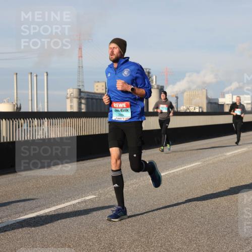 03.10.2025 - Köhlbrandbrückenlauf Lena Gebhardt http://msf.ph/oto/9129935 03.10.2025 09:49:14 Position 2 2029 meine-sportfotos.de
