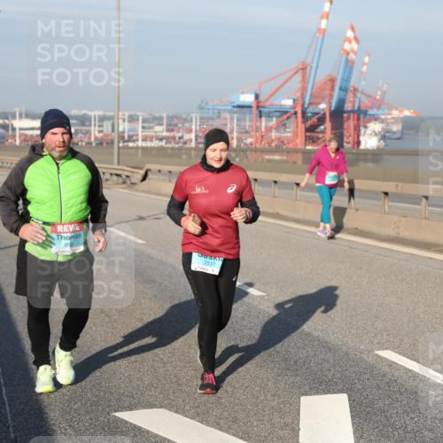 03.10.2025 - Köhlbrandbrückenlauf Yannick Fuchs http://msf.ph/oto/9129959 03.10.2025 09:05:09 Position 2 2517 meine-sportfotos.de