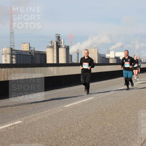 03.10.2025 - Köhlbrandbrückenlauf Lena Gebhardt http://msf.ph/oto/9129979 03.10.2025 09:49:16 Position 2  meine-sportfotos.de