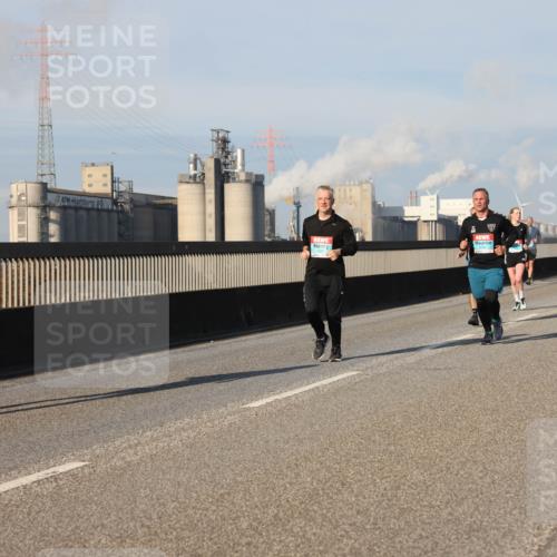 03.10.2025 - Köhlbrandbrückenlauf Lena Gebhardt http://msf.ph/oto/9129985 03.10.2025 09:49:16 Position 2  meine-sportfotos.de