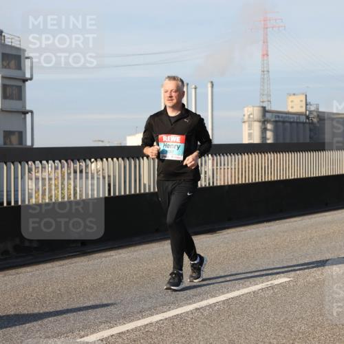 03.10.2025 - Köhlbrandbrückenlauf Lena Gebhardt http://msf.ph/oto/9130069 03.10.2025 09:49:18 Position 2 1397, 2761 meine-sportfotos.de