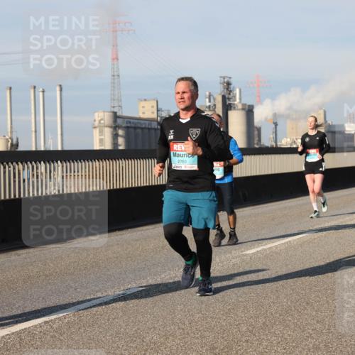 03.10.2025 - Köhlbrandbrückenlauf Lena Gebhardt http://msf.ph/oto/9130097 03.10.2025 09:49:19 Position 2 2761 meine-sportfotos.de