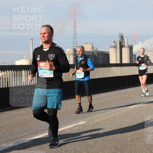 03.10.2025 - Köhlbrandbrückenlauf Lena Gebhardt http://msf.ph/oto/9130130 03.10.2025 09:49:20 Position 2 2761 meine-sportfotos.de