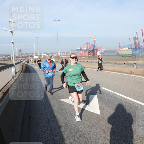 03.10.2025 - Köhlbrandbrückenlauf Yannick Fuchs http://msf.ph/oto/9130199 03.10.2025 09:02:34 Position 2  meine-sportfotos.de