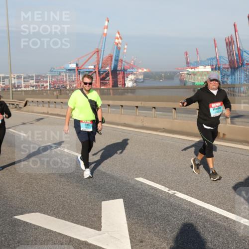 03.10.2025 - Köhlbrandbrückenlauf Yannick Fuchs http://msf.ph/oto/9130313 03.10.2025 09:02:39 Position 2 2223, 2527 meine-sportfotos.de
